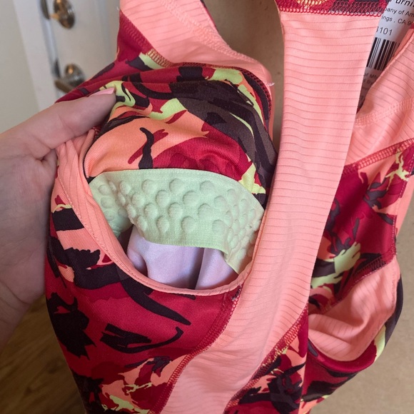 The North Face tank - Picture 5 of 5